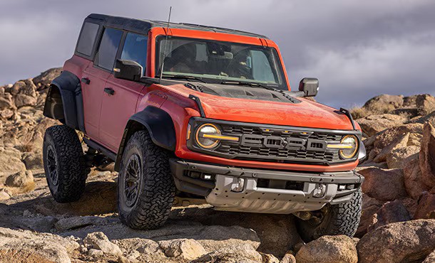 Own The Path with 37-inch Tires and 4500 Towing Capacity